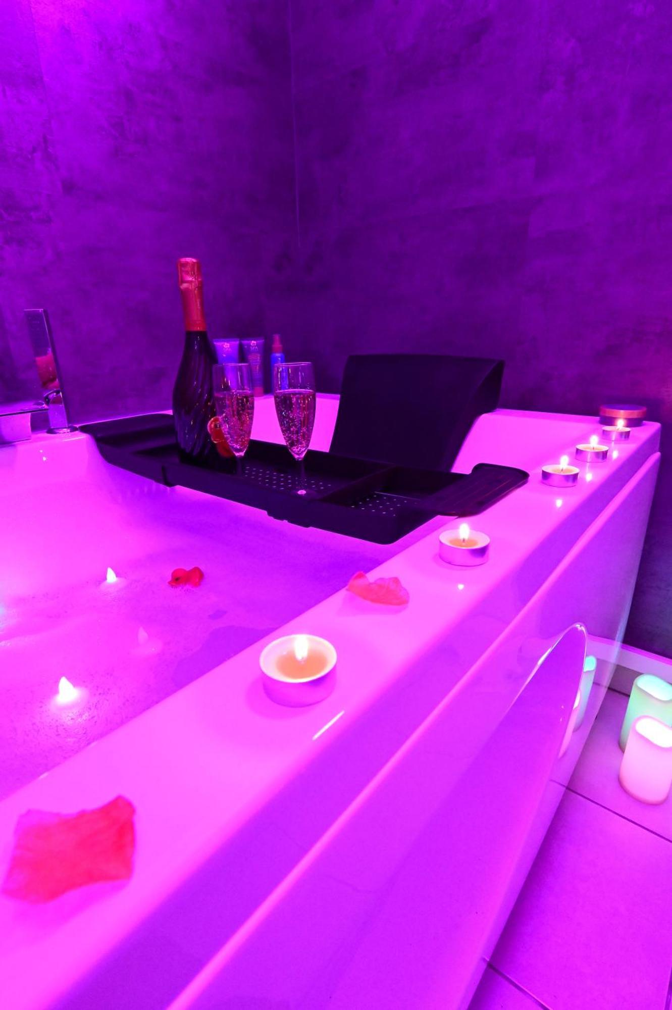 Love Room A Deux Pas De L'Ocean Avec Hammam, Sauna Et Bain A 2 :-) Biscarrosse Exteriör bild