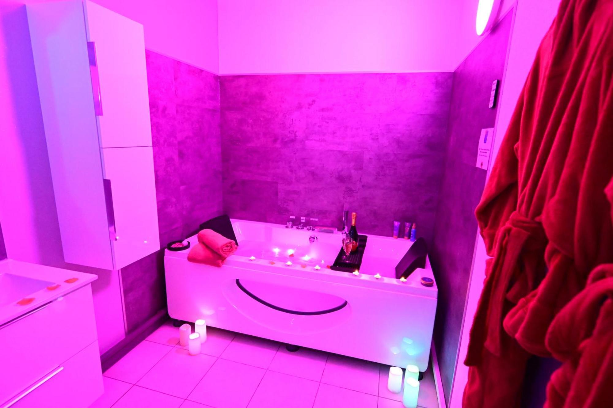 Love Room A Deux Pas De L'Ocean Avec Hammam, Sauna Et Bain A 2 :-) Biscarrosse Exteriör bild