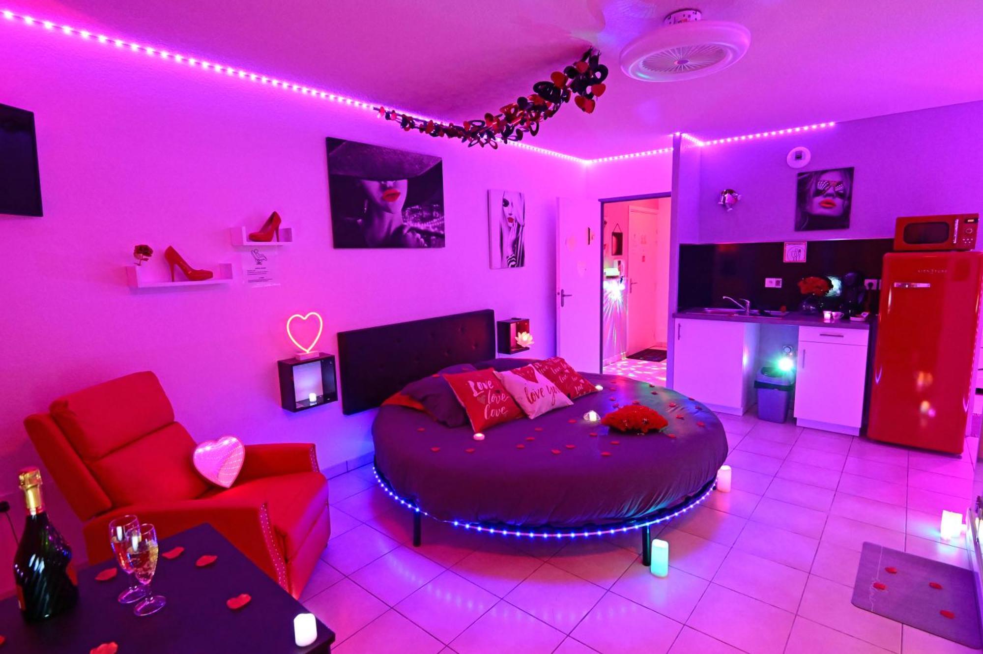 Love Room A Deux Pas De L'Ocean Avec Hammam, Sauna Et Bain A 2 :-) Biscarrosse Exteriör bild