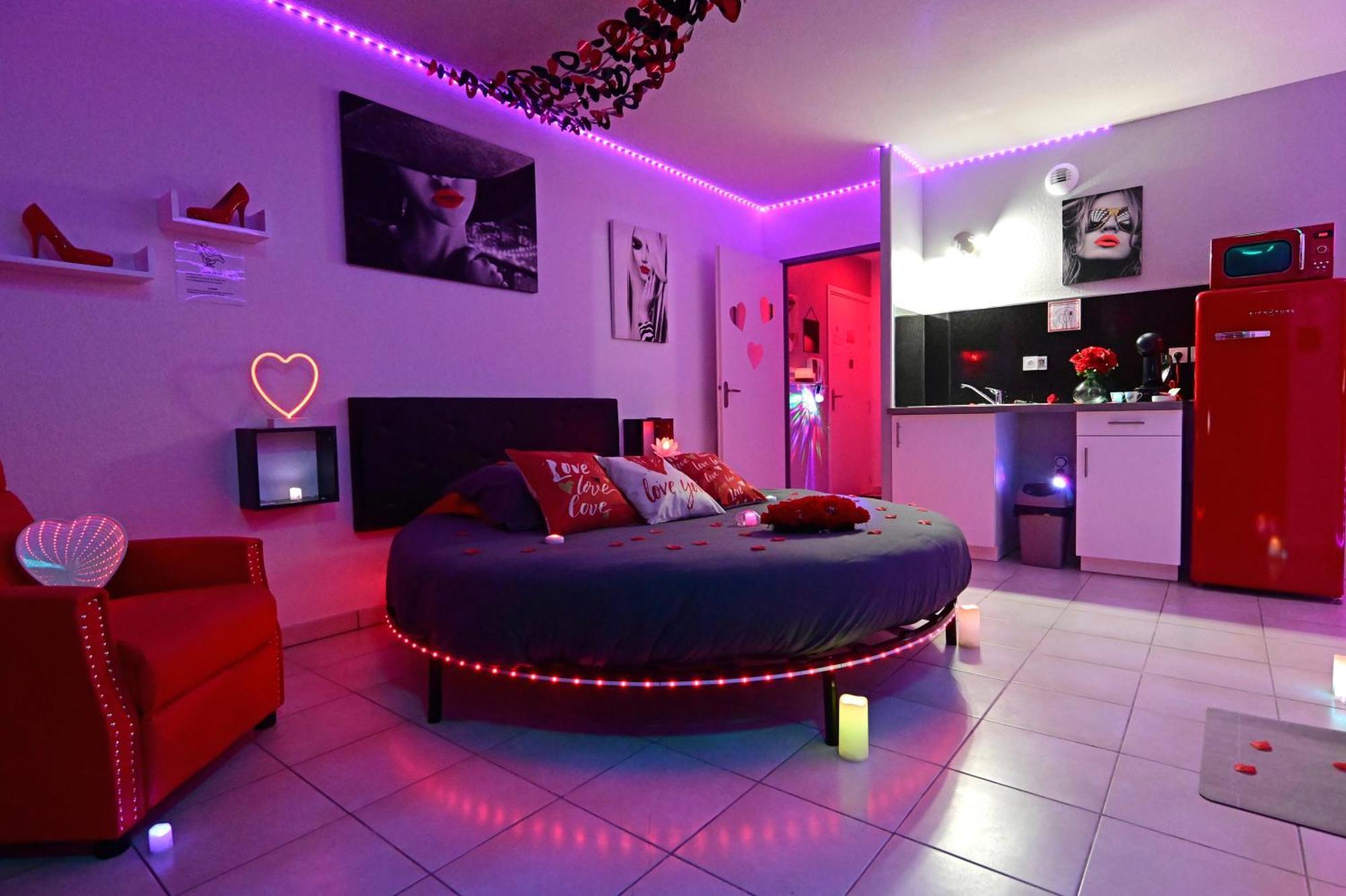 Love Room A Deux Pas De L'Ocean Avec Hammam, Sauna Et Bain A 2 :-) Biscarrosse Exteriör bild