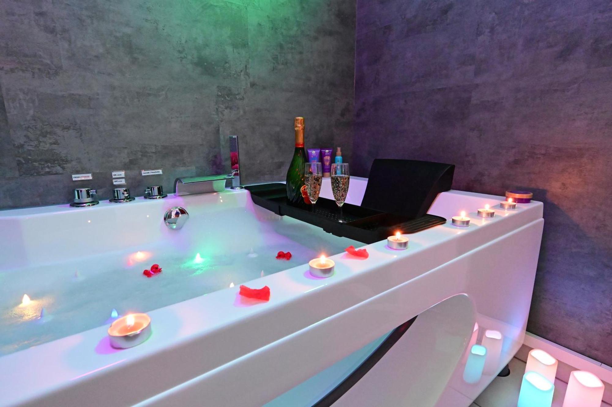 Love Room A Deux Pas De L'Ocean Avec Hammam, Sauna Et Bain A 2 :-) Biscarrosse Exteriör bild