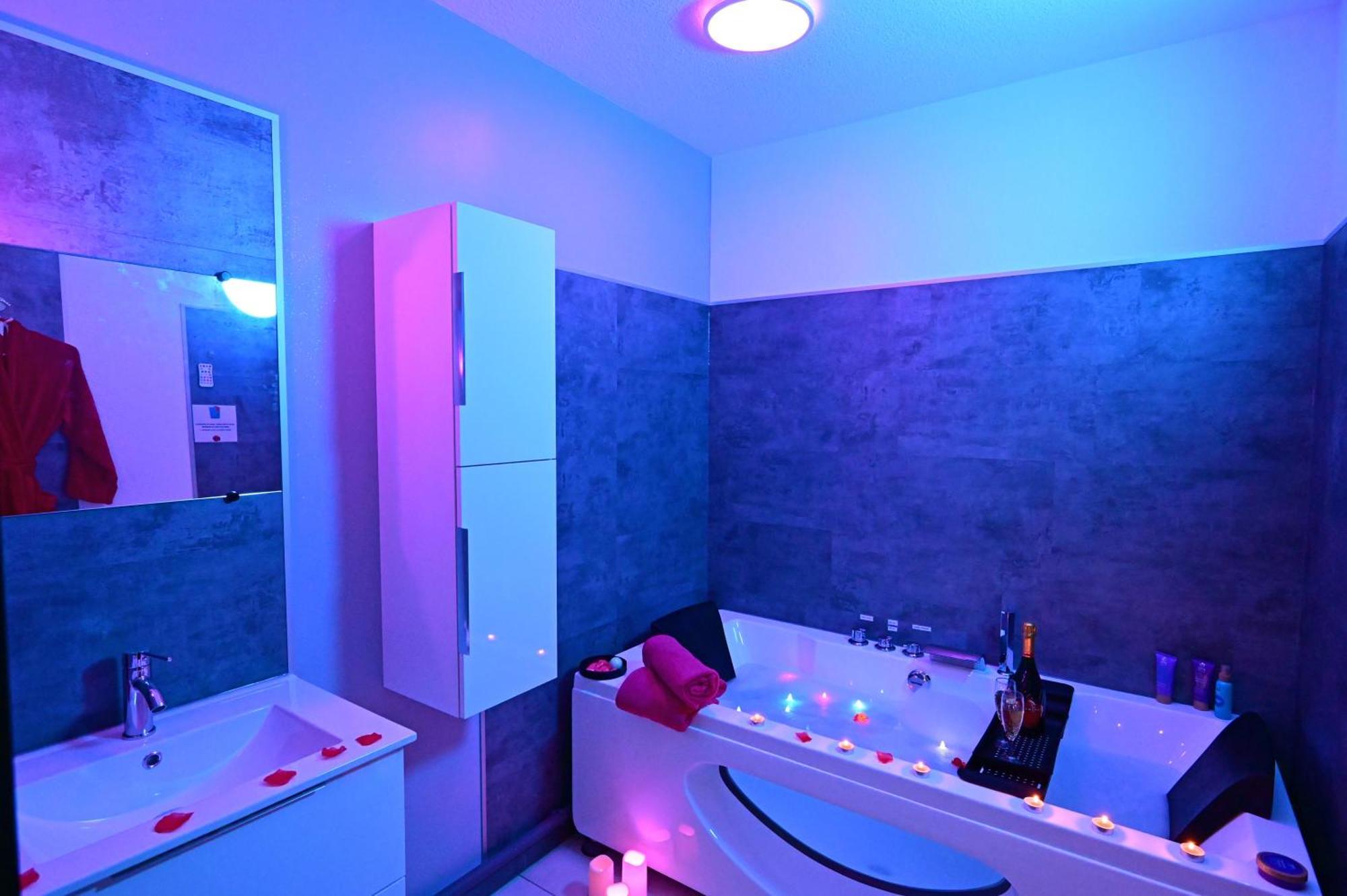 Love Room A Deux Pas De L'Ocean Avec Hammam, Sauna Et Bain A 2 :-) Biscarrosse Exteriör bild