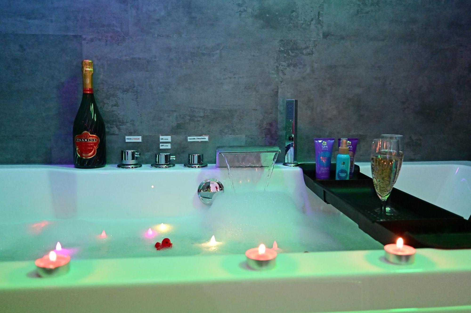 Love Room A Deux Pas De L'Ocean Avec Hammam, Sauna Et Bain A 2 :-) Biscarrosse Exteriör bild