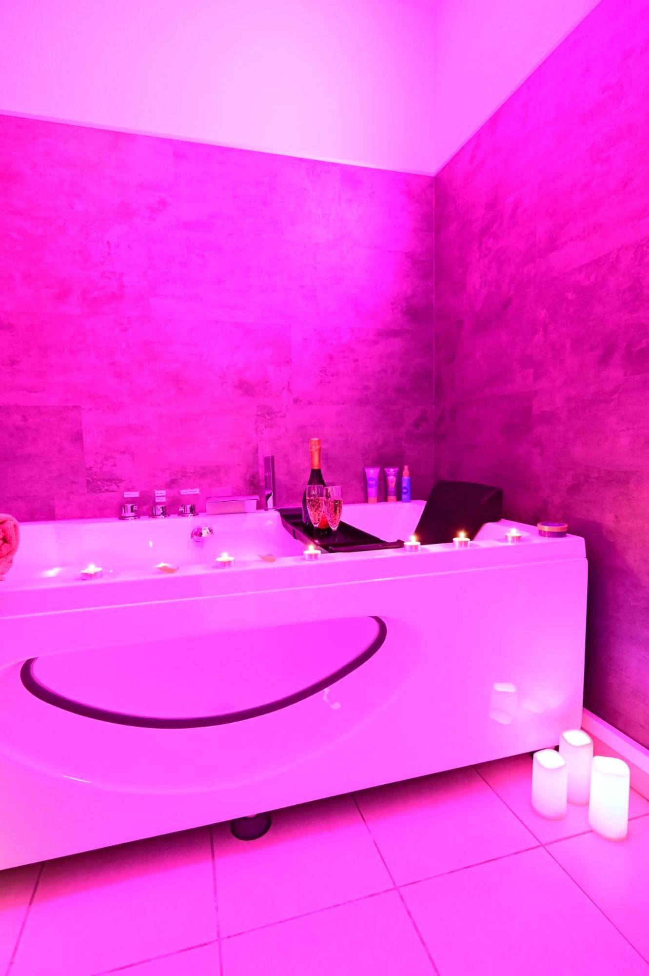 Love Room A Deux Pas De L'Ocean Avec Hammam, Sauna Et Bain A 2 :-) Biscarrosse Exteriör bild