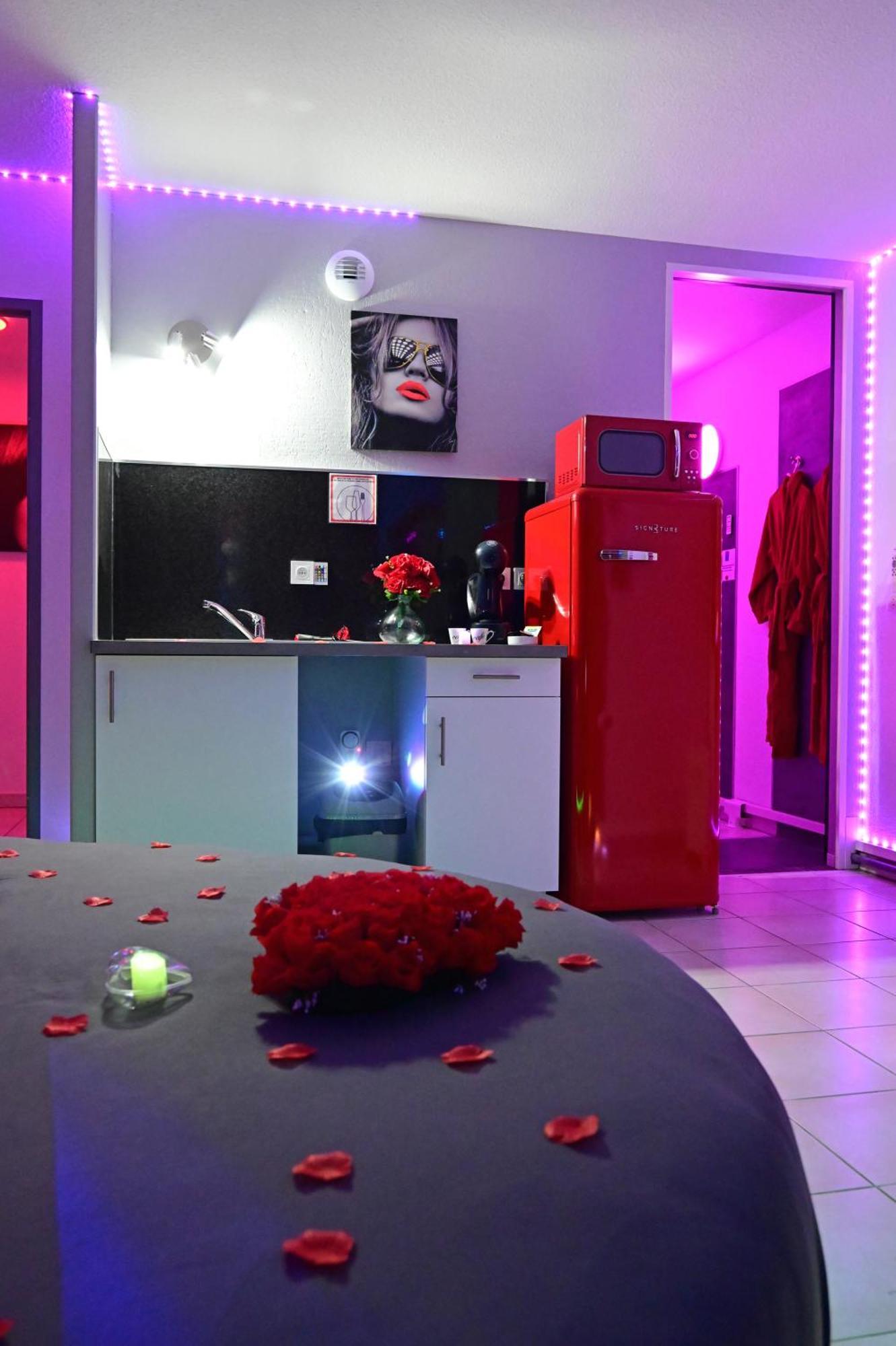 Love Room A Deux Pas De L'Ocean Avec Hammam, Sauna Et Bain A 2 :-) Biscarrosse Exteriör bild