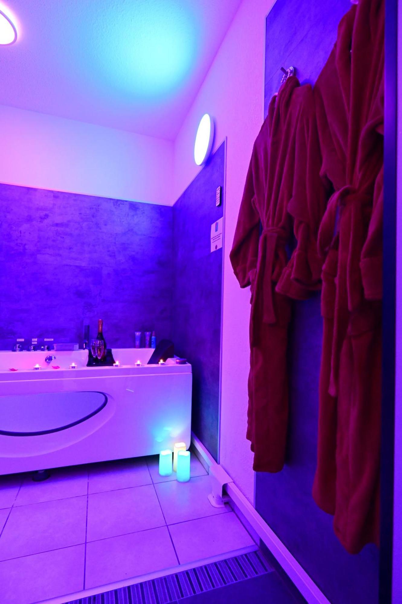 Love Room A Deux Pas De L'Ocean Avec Hammam, Sauna Et Bain A 2 :-) Biscarrosse Exteriör bild