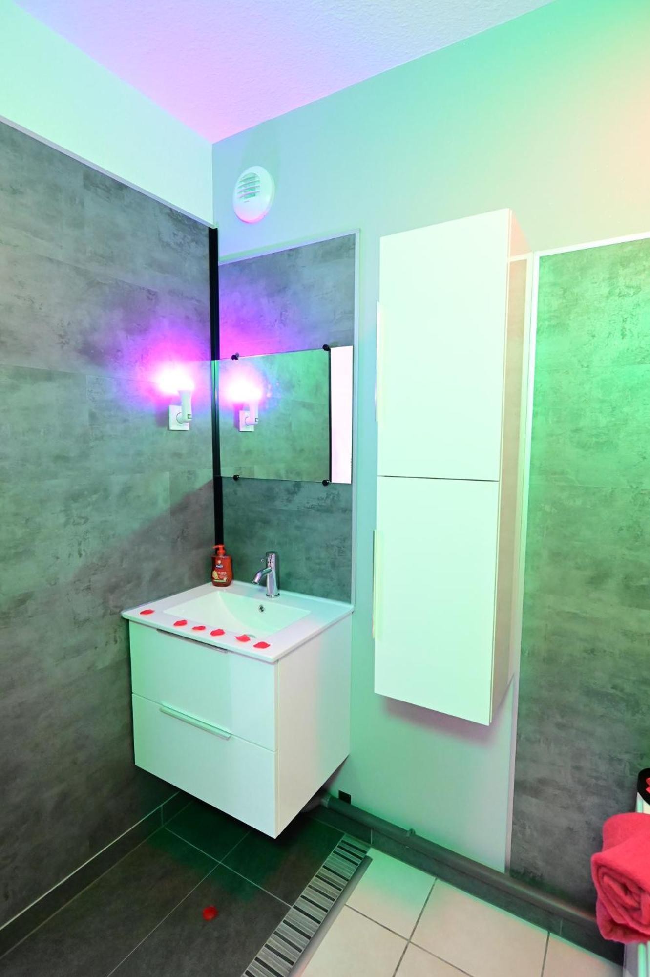 Love Room A Deux Pas De L'Ocean Avec Hammam, Sauna Et Bain A 2 :-) Biscarrosse Exteriör bild