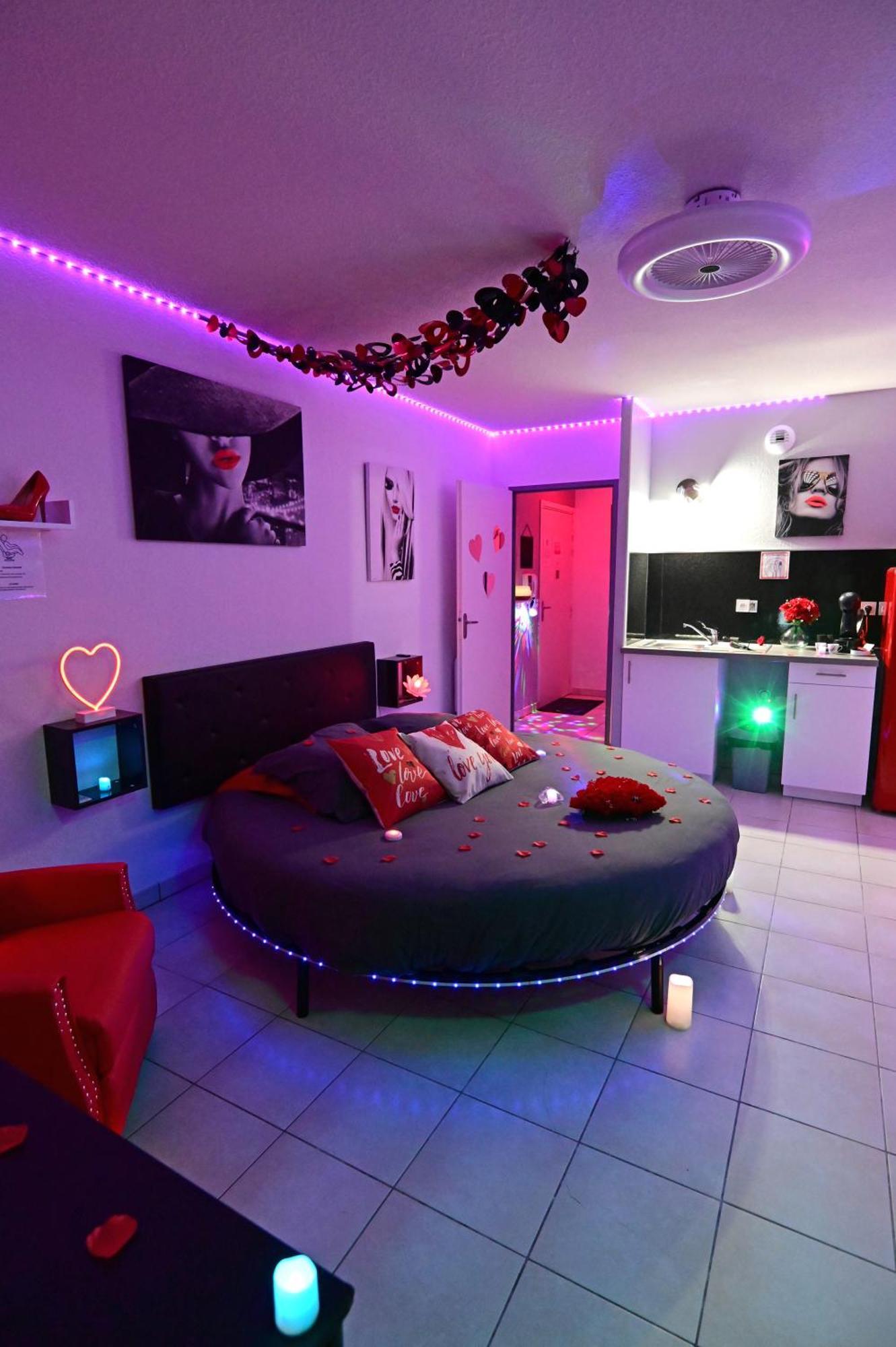 Love Room A Deux Pas De L'Ocean Avec Hammam, Sauna Et Bain A 2 :-) Biscarrosse Exteriör bild